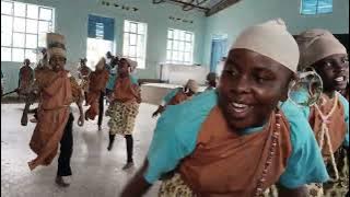 Nyeri folk dance by kids 02