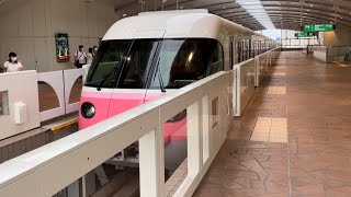 【出庫回送】舞浜ディズニーリゾートライン100形2編成（Type C・ピンク）が回送電車としてリゾートゲートウェイ・ステーション駅に到着するシーン（2022.8.13）