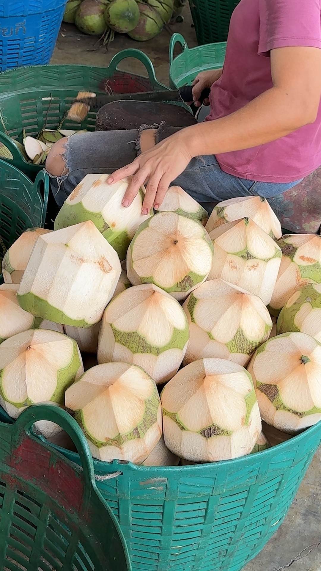 Best Coconut Packaging Process for Export - Fruit Cutting Skills