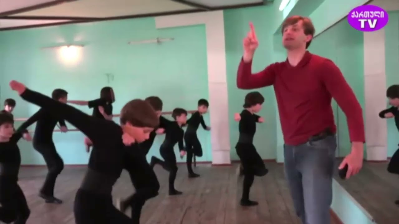 🔸ბავშვთა ქორეოგრაფიული ანსამბლი ,,რუსთაველები"ქორეოგრაფები ფრიდონ სულაბერიძე & თათია გულდედავა.