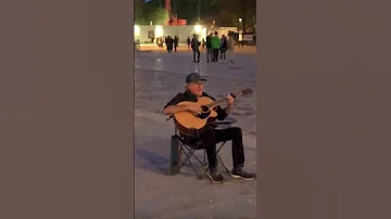 انا بشحن بالجيتار الفرنسي باريس Paris 
