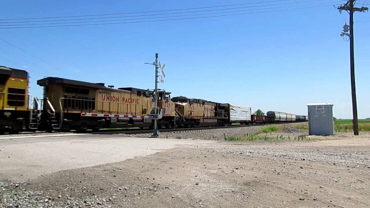 BNSF UP Action from Hastings to Gibbon,NE June 19,2016 YouTube