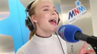 MNM Liftconcert: Zara Larsson - Uncover LIVE