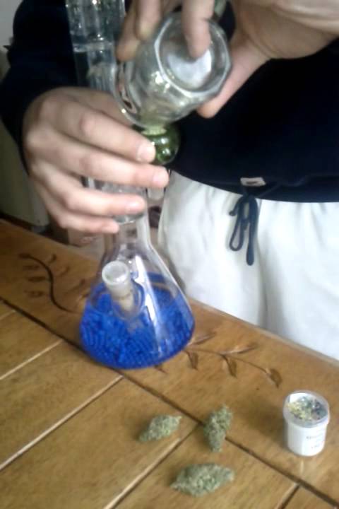 Pure Glass 26" 8x3 percolator w/ diffuser beads