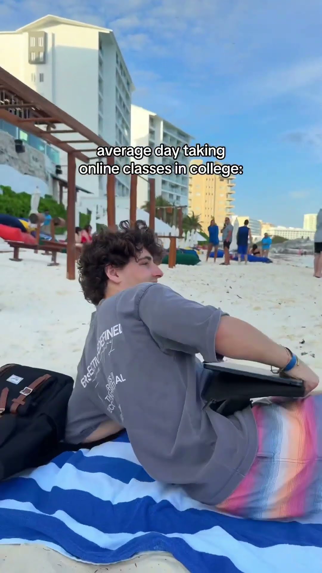 literally in Cancun rn on a Wednesday