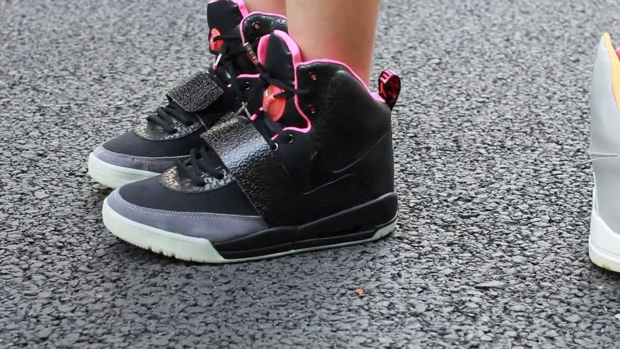 air yeezy 1 glow in the dark - YouTube