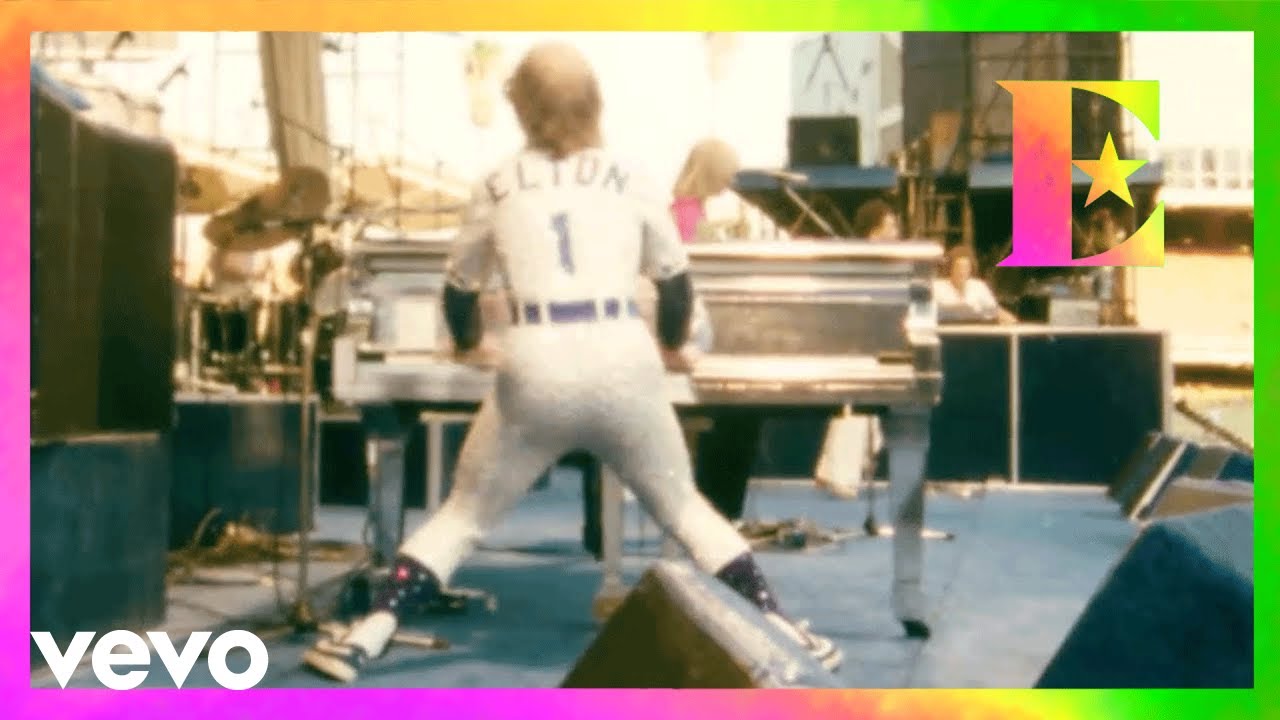 Elton John The Bitch Is Back Live At The Dodger Stadium Youtube