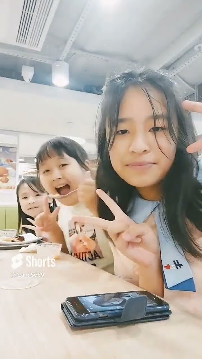 [Short] Subscribe @ivana5669 Dancing [Tiktod Reborn] Willow Ivana and Gianna.