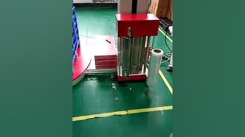 Pallet stretch wrapping machine
