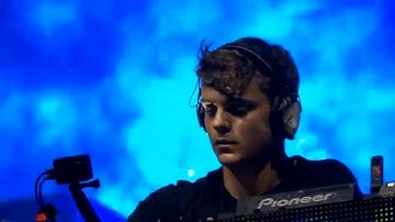 Avicii (& Martin Garrix) - Waiting for love