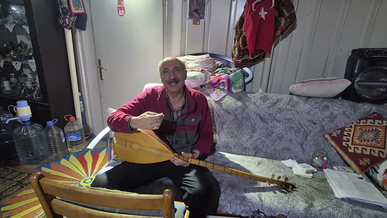 YOLUN YOLCUSU CANLAR ANLATIYOR: DURAN TUNA İLE YAŞADIĞI KONTEYNIRDA SAZLI SÖZLÜ MUHABBET