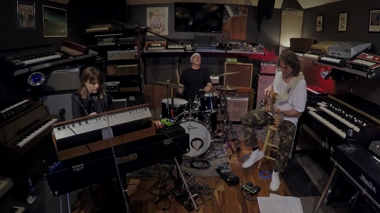 Rachel Eckroth “Oil” Live at Custom Vintage Keyboards