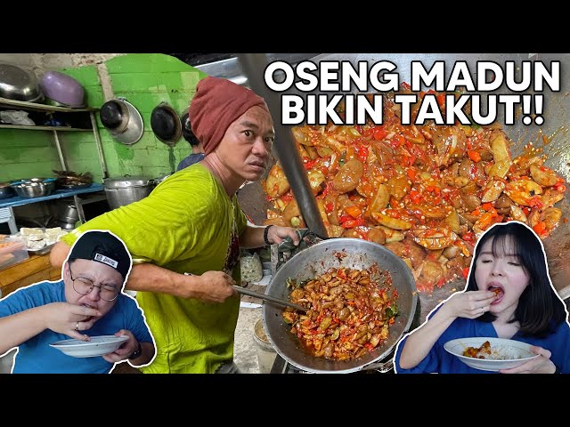 MAKAN DISINI MALAH DIMARAHIN YANG JUAL, SAMPE DISURUH MAKAN SAMBAL BANYAAKKK… class=