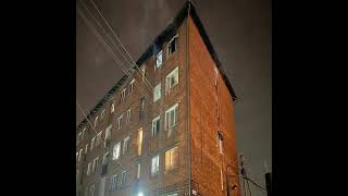 Родители сбросили детей с пятого этажа, спасая от пожара