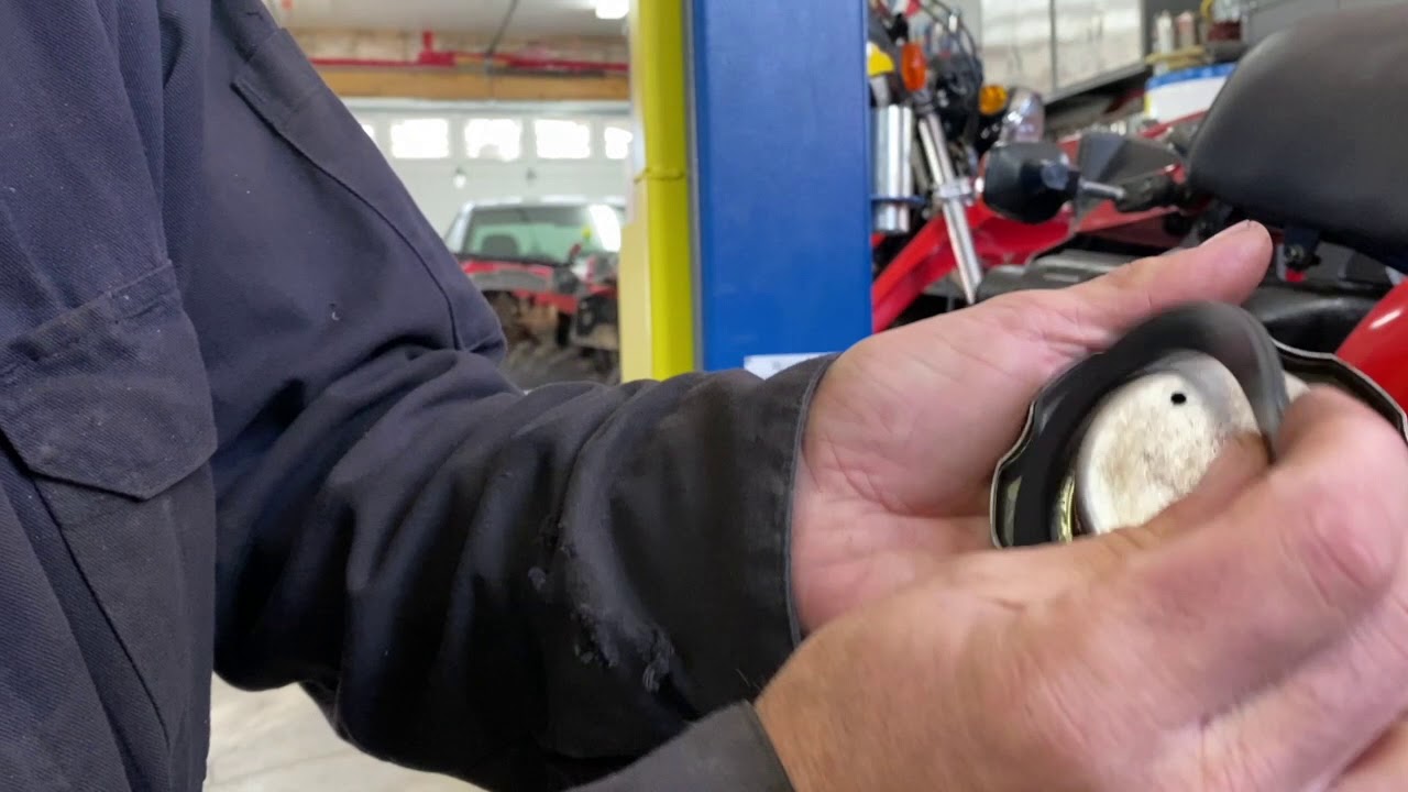 How To Fix a leaking Gas Cap on a Vintage Honda XL500s Motorcycle, 1979