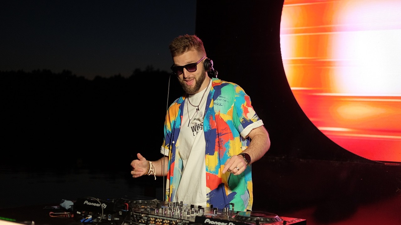Watch Paul Burak┃Melodic & Progressive & Afro House┃Alfa Sunset on YouTube Watch Paul Burak┃Melodic & Progressive & Afro House┃Alfa Sunset on YouTube