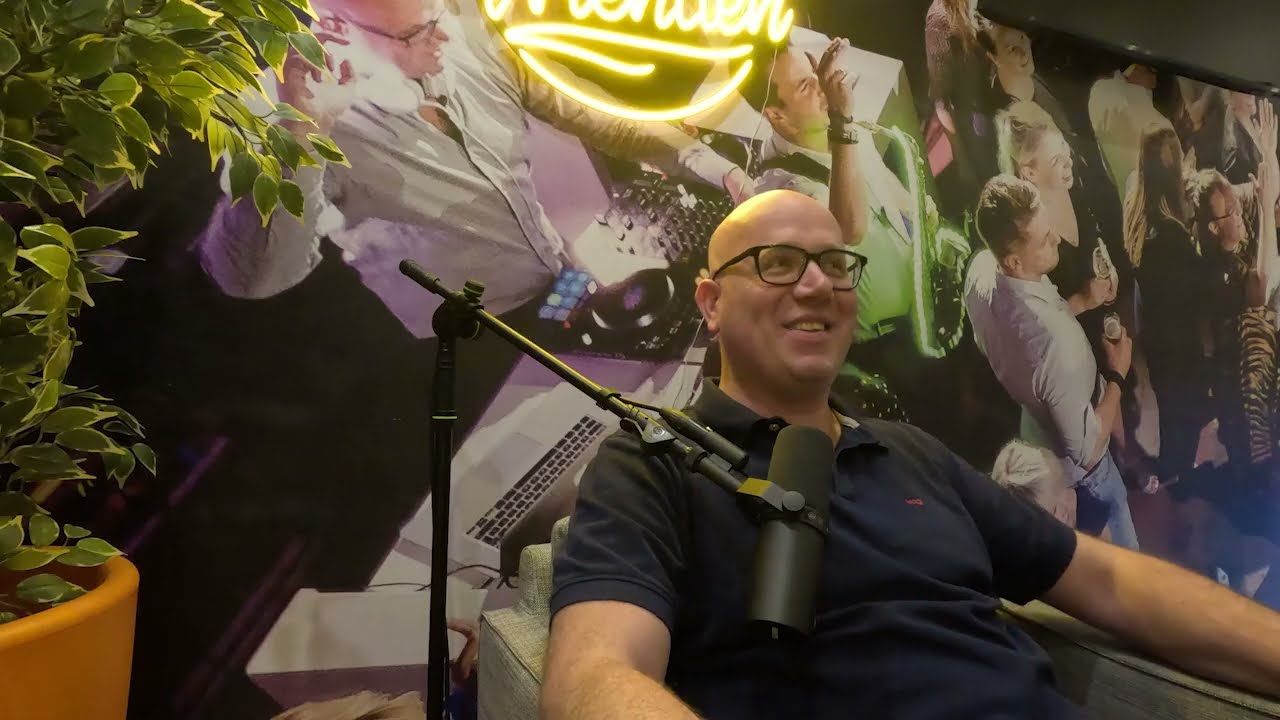 De vriendelijke DJ's podcast, aflevering 2. Hoe vind je nou die Top DJ?