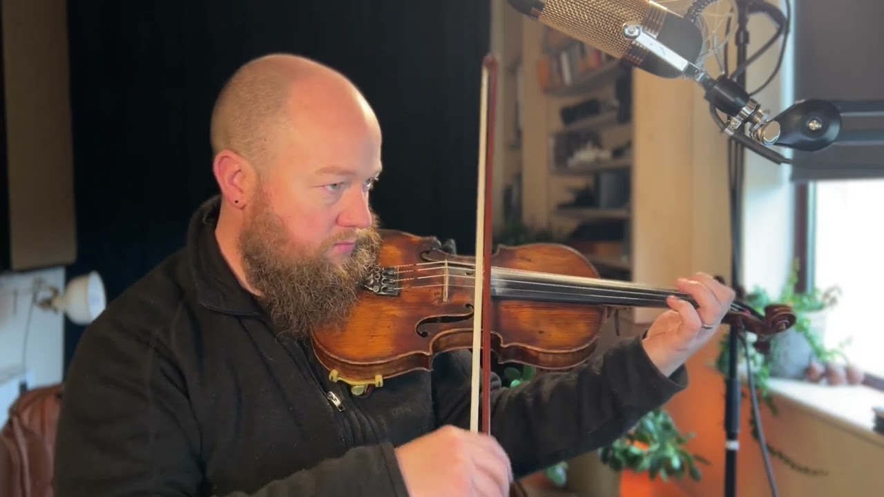 Not Safe With A Razor - Fergal's Tune a Day 1428