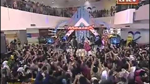 [Mantap] Armada ft. VickyShu - Pemilik Hati @ Mantap, ANTV. 13 02 2011.flv