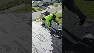 shingle #shingleroof #construction #roof #remodelaciondecasas #roofing