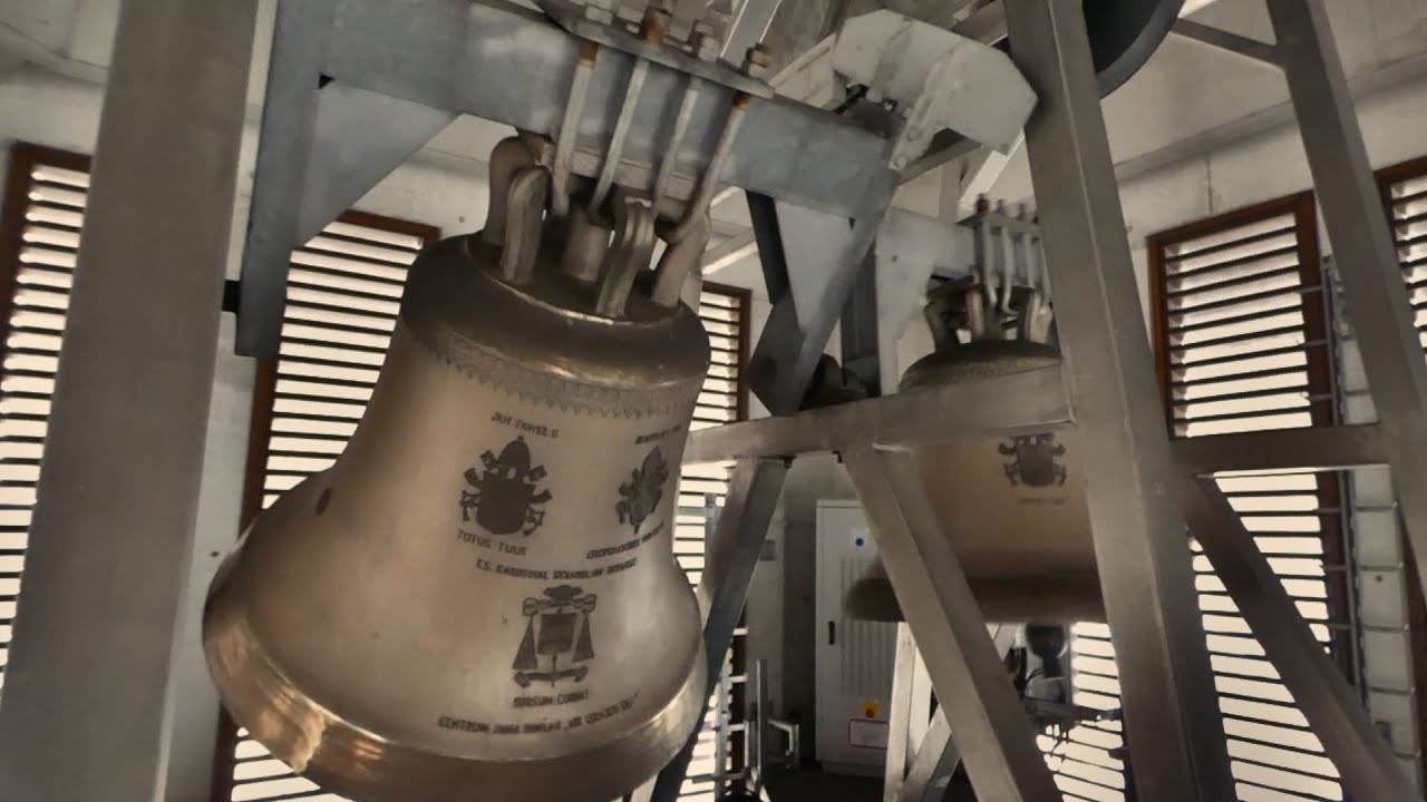 Kraków (Białe Morza) - Dzwony sanktuarium św. Jana Pawła II