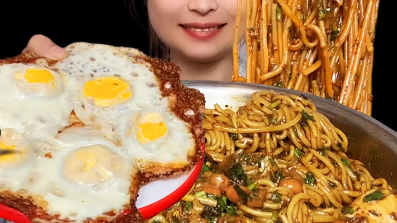 MUKBANG ASMR (Eating eggs & rice noodle)