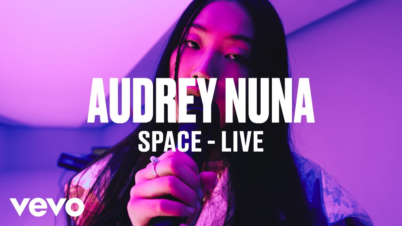 ⁣Audrey Nuna - Space (Live) | Vevo DSCVR