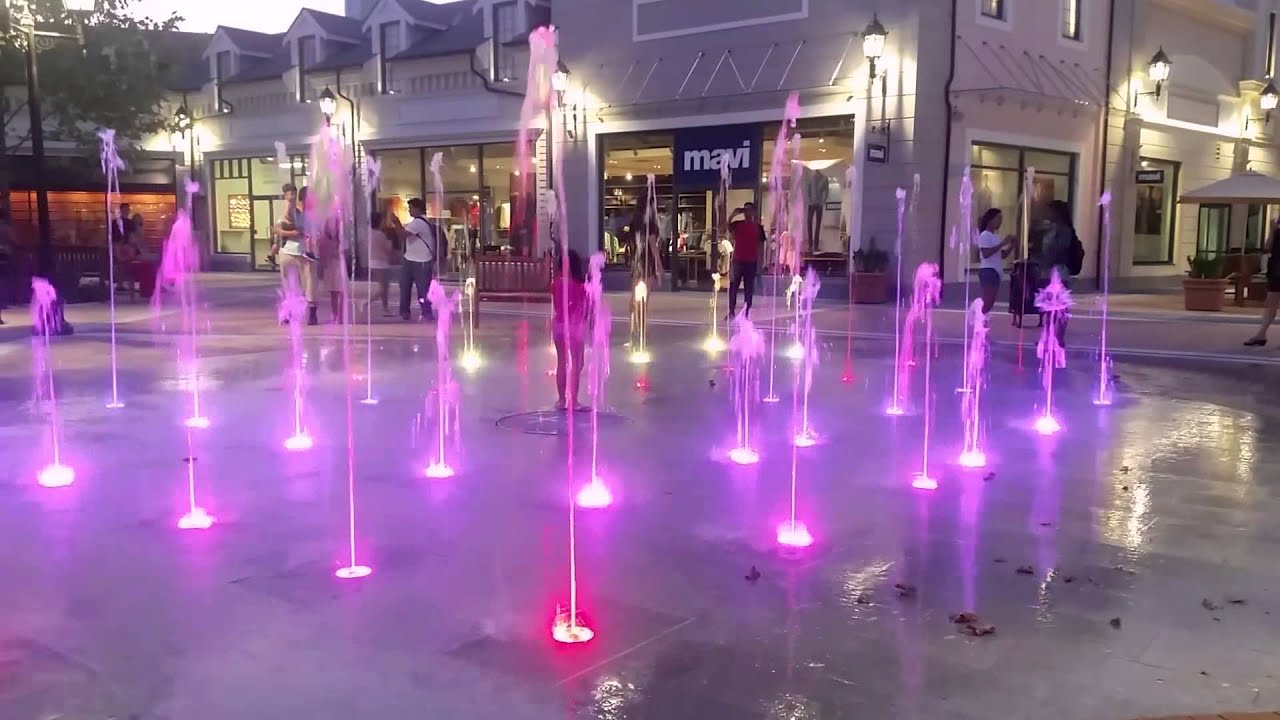 MacArthur Glen Interactive Fountain Richmond, BC YouTube