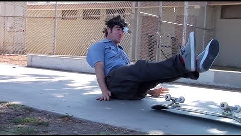 How To: Frontside Heelflip With Jimmy Carlin - TransWorld SKATEboarding