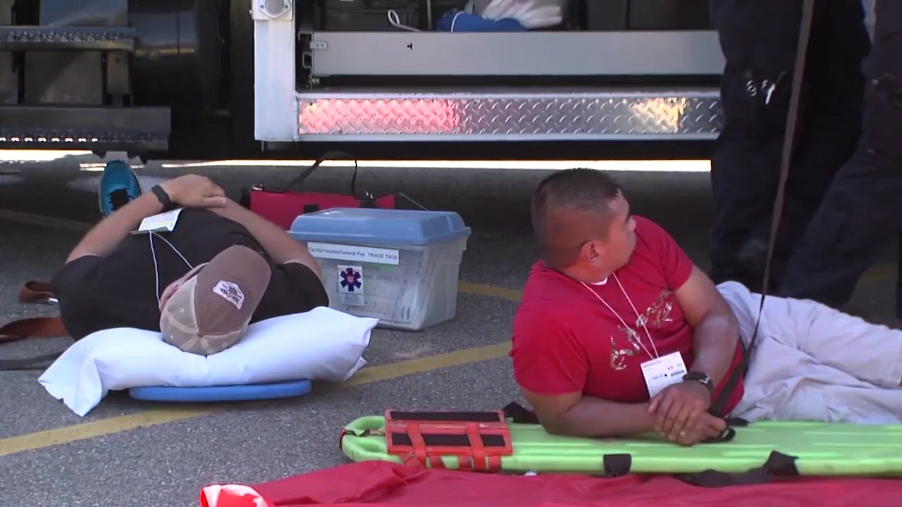 Active shooter drills at Fargo Davies school - YouTube