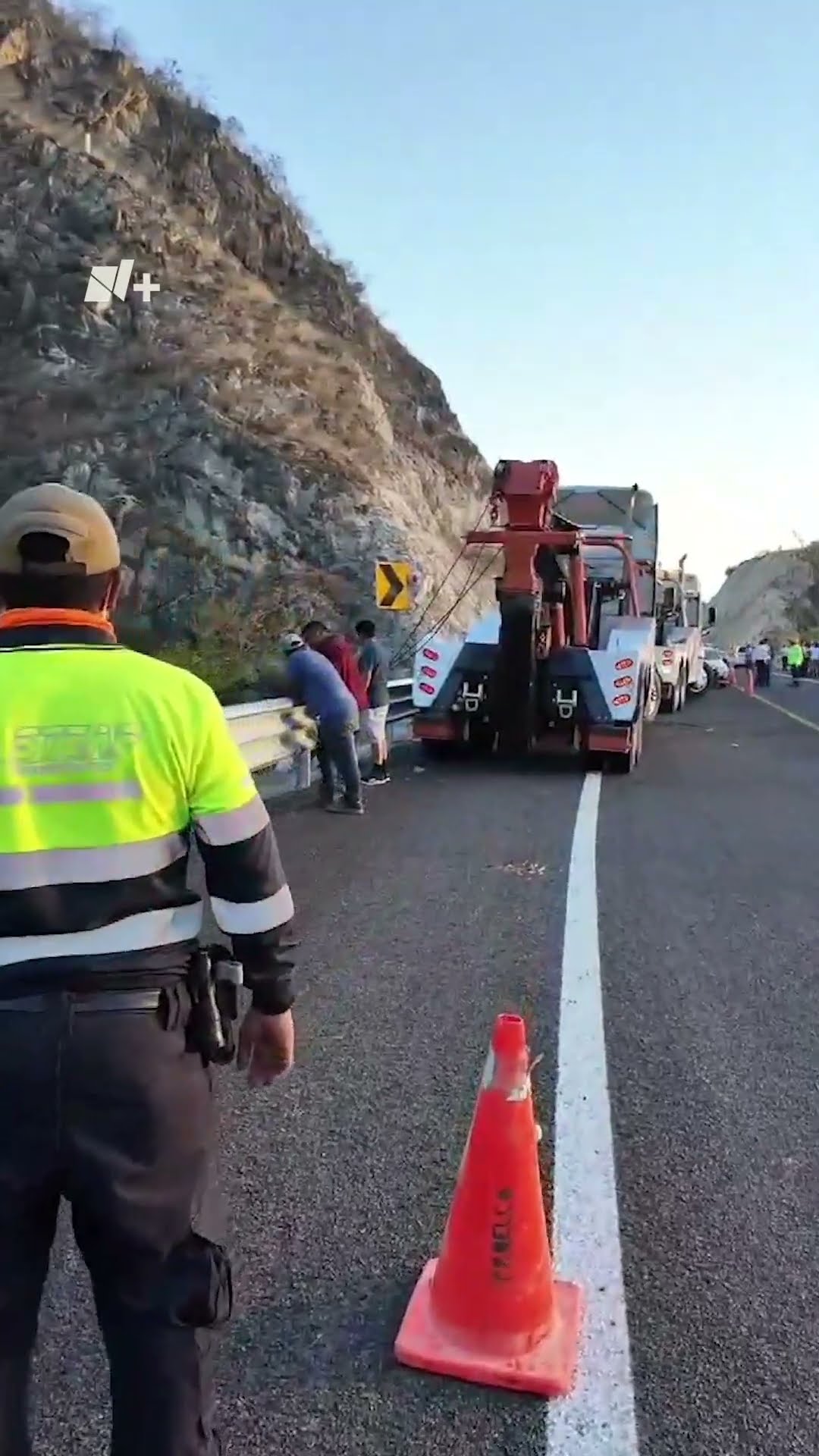 Volcadura de camión en Autopista Mitla - Tehuantepec