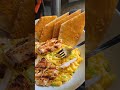 macaroni and cheese with chicken and bread