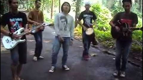 Steven & Coconut Treez - Bebas Merdeka Video Klip