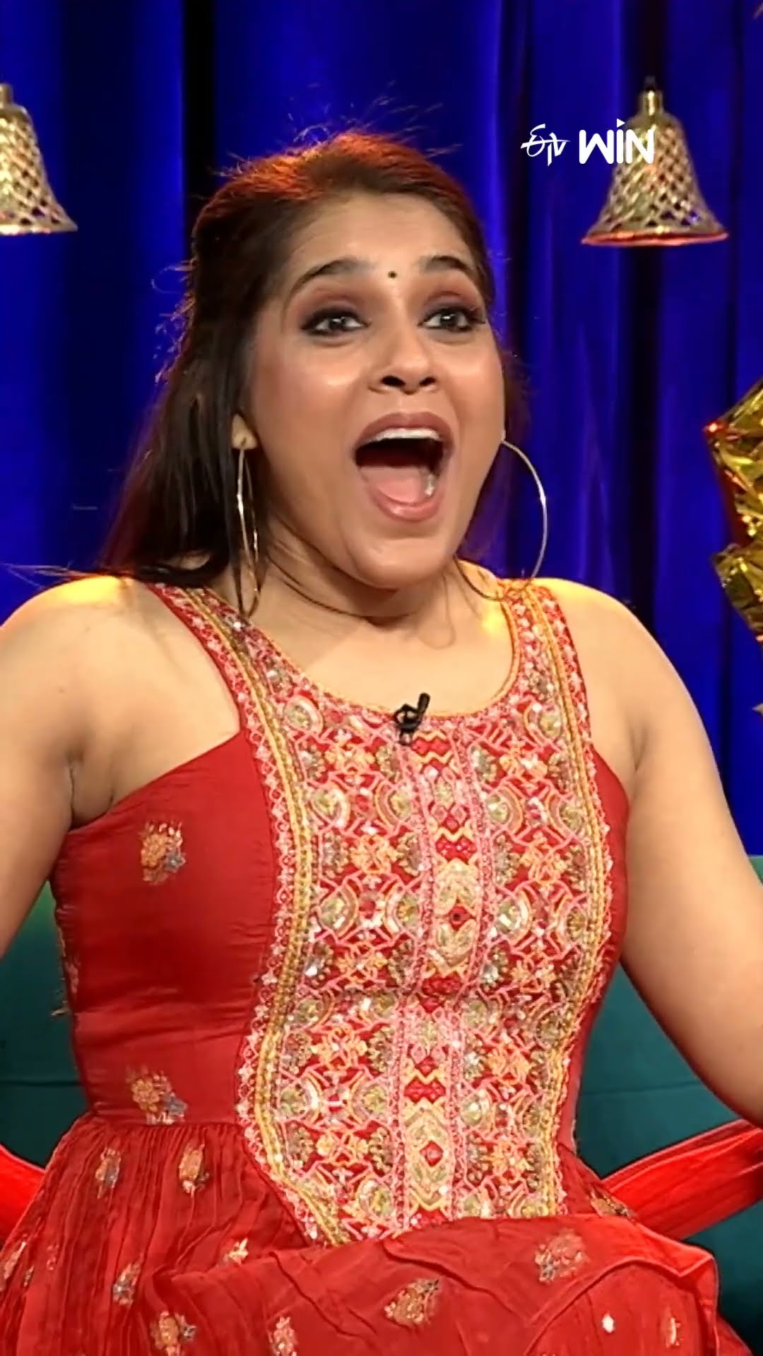 #shorts - సందు దొరికితే చాలు దూరిపోతున్నాడు..! #jabardasth #comedy #immanuel #pandu #varsha