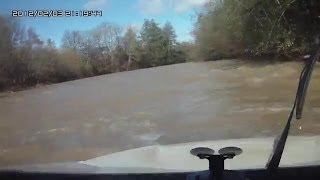 Only in Russia : Driving a Car on the River
