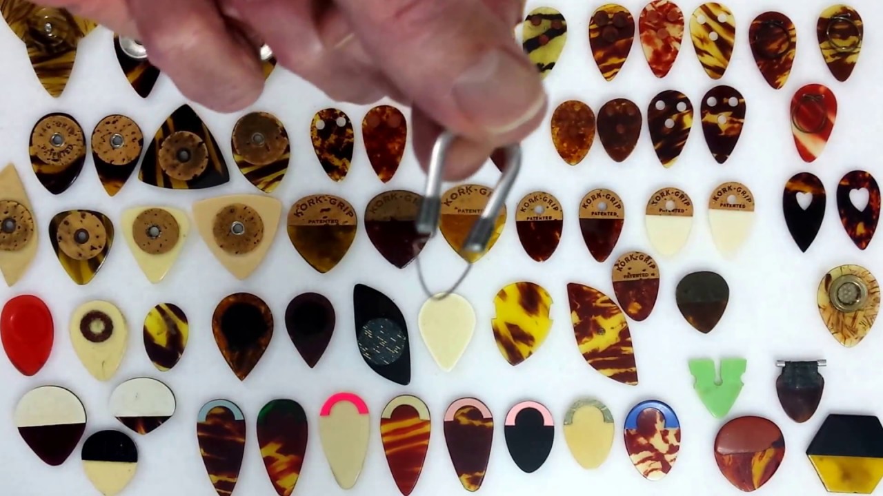 Vintage Guitar Picks - 3.4 Early Grips Bizarre  (Many Super Rare)
