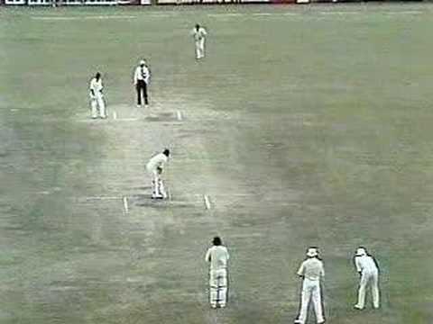 Jeff Thomson bowling I