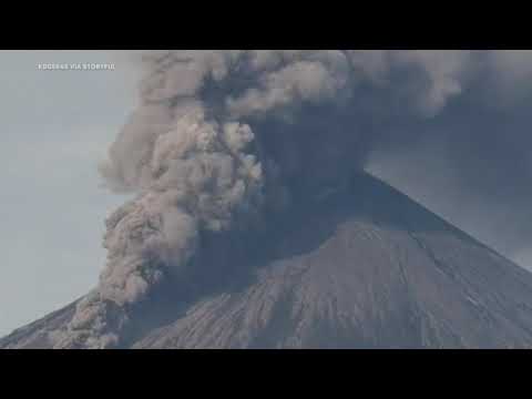 Video: The highest volcano in Russia. Volcano Klyuchevskaya Sopka in Kamchatka