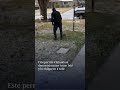 Este perrito chihuahua demostró no ser 'team frío' con la nevada en Dallas, Texas