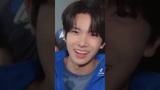 Heeseung you you are my universe  Happy birthday Hee❤✨ #heeseung #Short #ENHYPEN #HEESEUNGBIRTHDAY