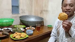 Breaking the fast with a super old-fashioned village menu