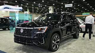 🚗💨 Unveiling the 2024 Volkswagen Atlas R-Line Black - Where Style Meets Performance!