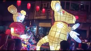 Download Pawai Mobil Malam Festival Cap Go Meh Di Singkawang Video MP3 Pawai Mobil Malam Festival Cap Go Meh Di Singkawang