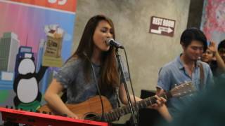 Video thumbnail of "Gracenote - When I Dream About You"