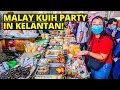 Trying Malay Kuih with @Ken Abroad at Pasar Siti Khadijah, Kota Bharu,Kelantan-MALAYSIAN STREET FOOD