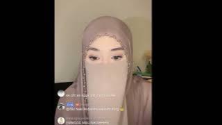 Fiki naki monitors Tinandrose while live