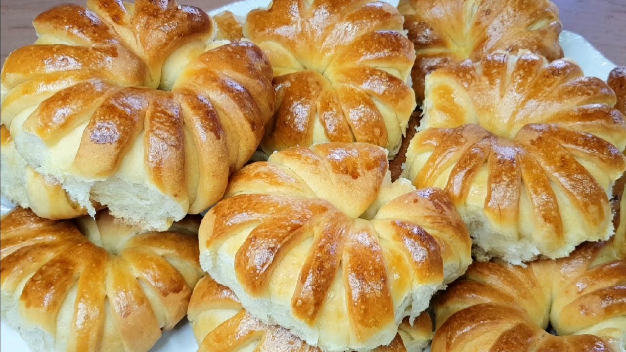 Мягкие и пышные булочки с сыром фета и яйцом. Вкусный и всегда удачный рецепт!