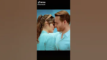 محدش يبص لحبيبي بعنيه والي يبص بصه هاخزق عنيه 