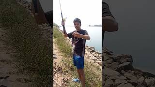 bramhani river pe smallest size barramundi fish for bait casting rod and reel pe 👌👌👌👌 Nice size