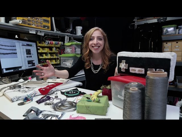 Adafruit Stainless Medium Conductive Thread - 3 ply - 18 meter/60 ft :  Arts, Crafts & Sewing 